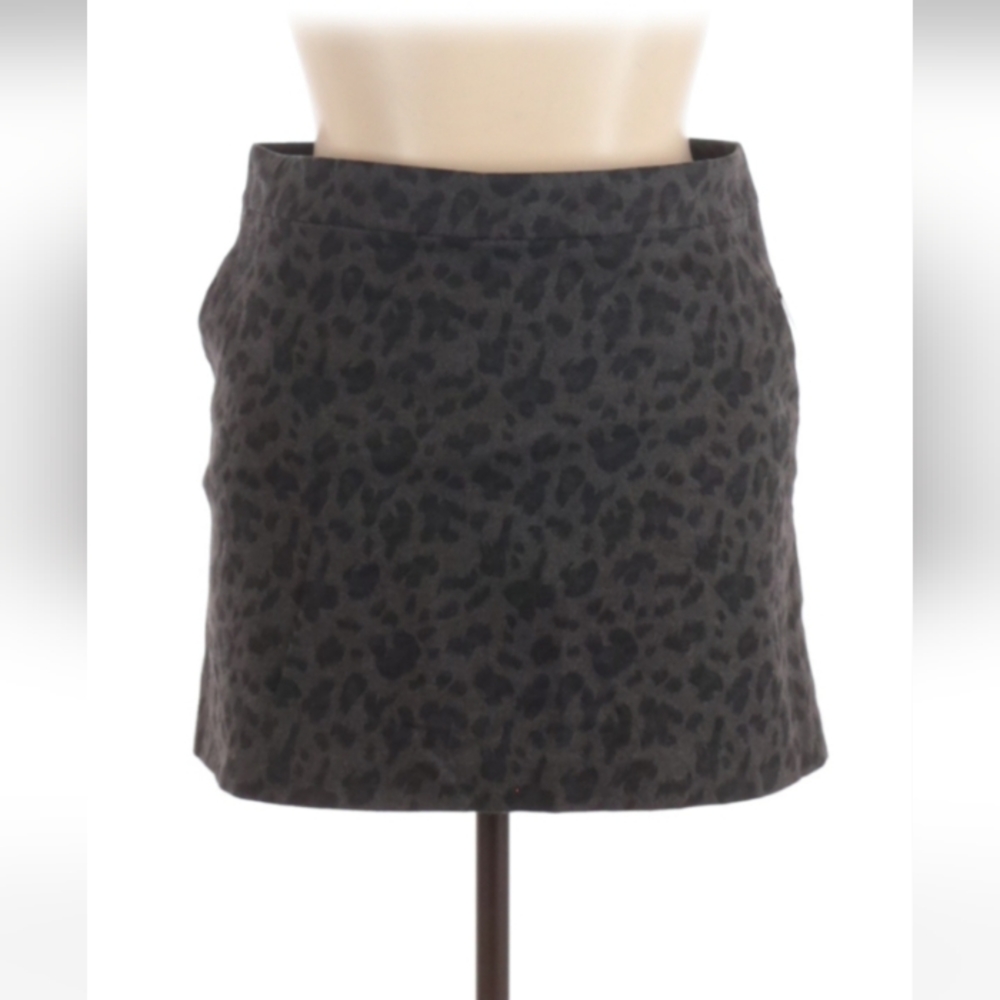 Jessica Simpson Skirt, Size 15/16, Gray